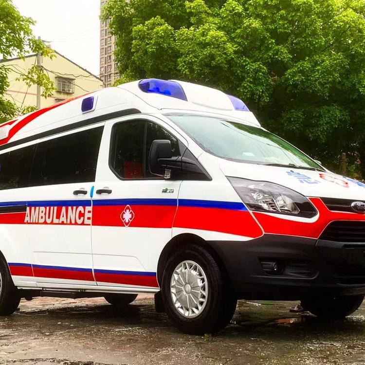 十月田镇跨省救护车出租护送返乡